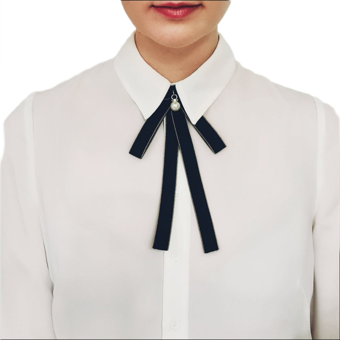 Dainty Bowtie (3 colours)